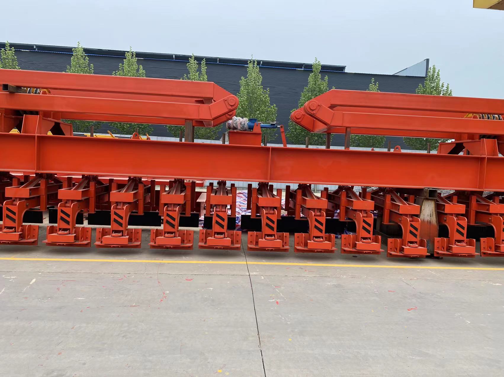 Automatic positioning of special crane for electrolytic copper